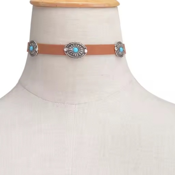 western Jewelry - Western style Brown Choker Necklace with torques Accents
